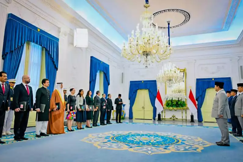 Dubes Negara Tetangga