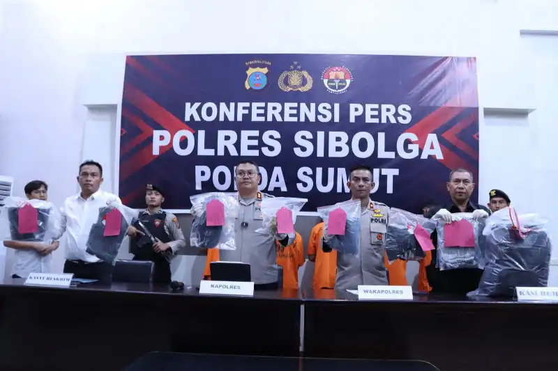 Pengeroyokan di Sibolga