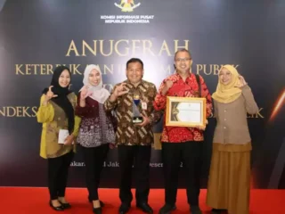 Kemendagri Kembali Raih Predikat Informatif dari KI Pusat