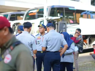Dishub Kota Bekasi Berangkatkan 27 Bus Mudik Gratis untuk 1.458 Warga