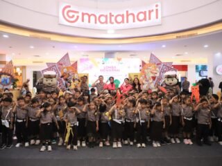 Waton Sae Polres Kediri Kota Edukasi Anak Lewat Wayang Karton di HKGB ke