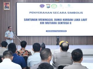 Jasa Raharja Serahkan Santunan kepada Ahli Waris Korban Kebakaran KM Mutiara Sentosa II 