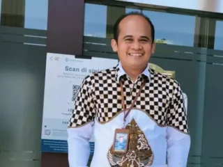 Tohenda: MK Tolak Gugatan Ijazah Gibran, Serahkan ke Parlemen